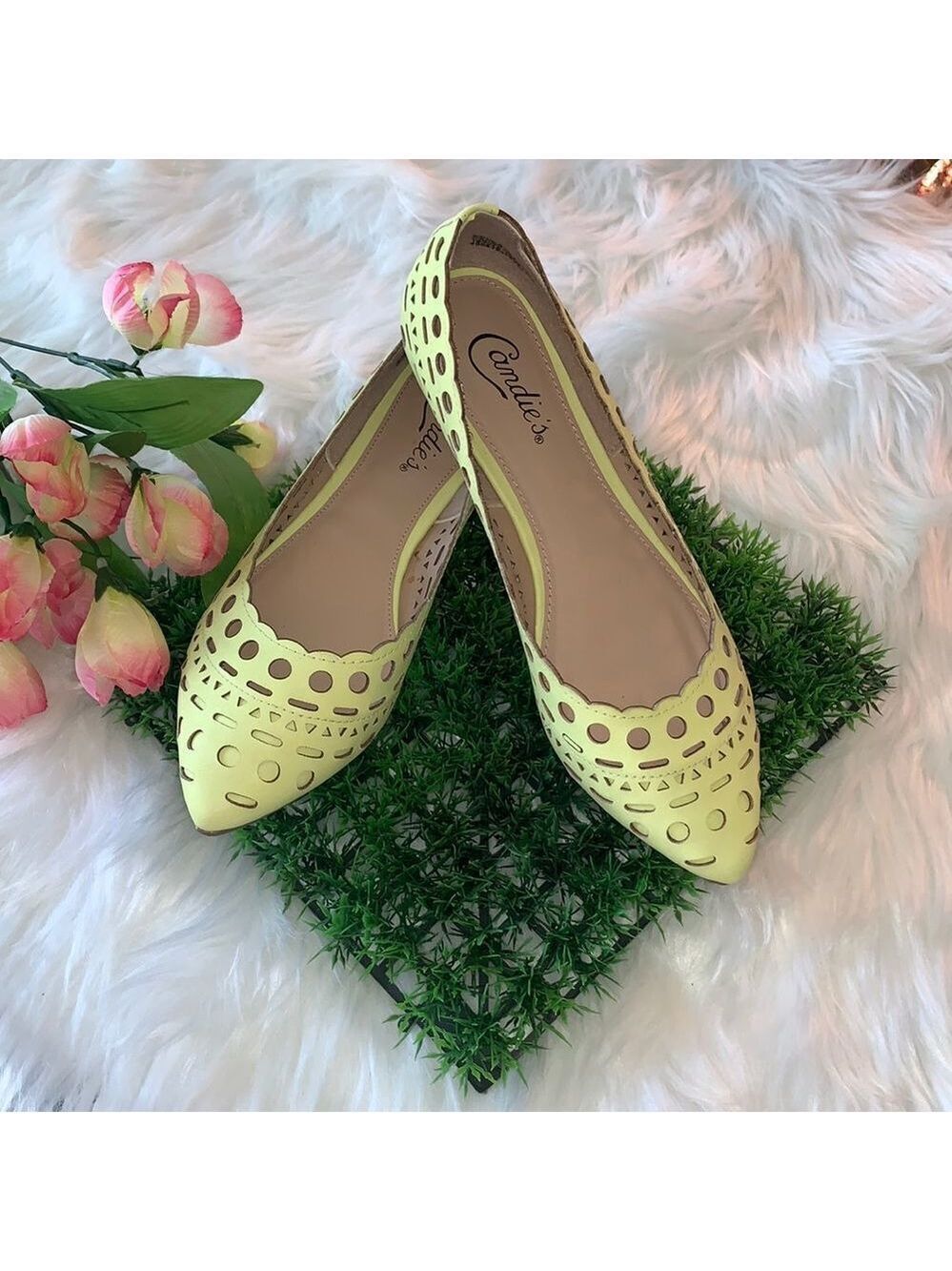CANDIE’S WOMENS FLAT SHOES SIZE 8.5